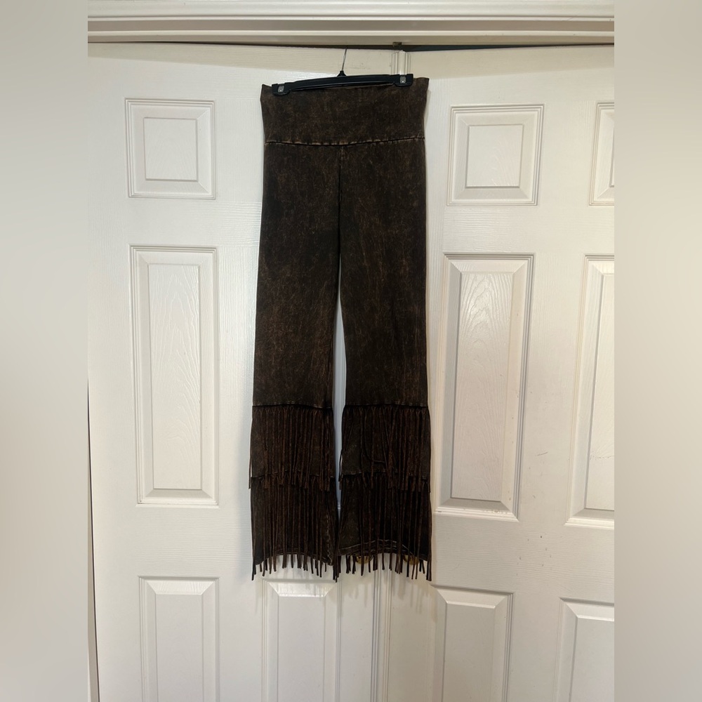 T Party women Sz medium‎ brown  Mineral Fringed High-Waist Yoga Pants western
